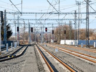 Arriva has won a contract to operate long-distance electric rail services in Czechia from December 2028.