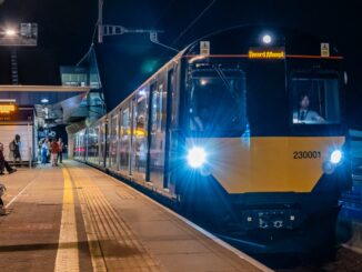 230001 sets out on its record-breaking run from Reading station.